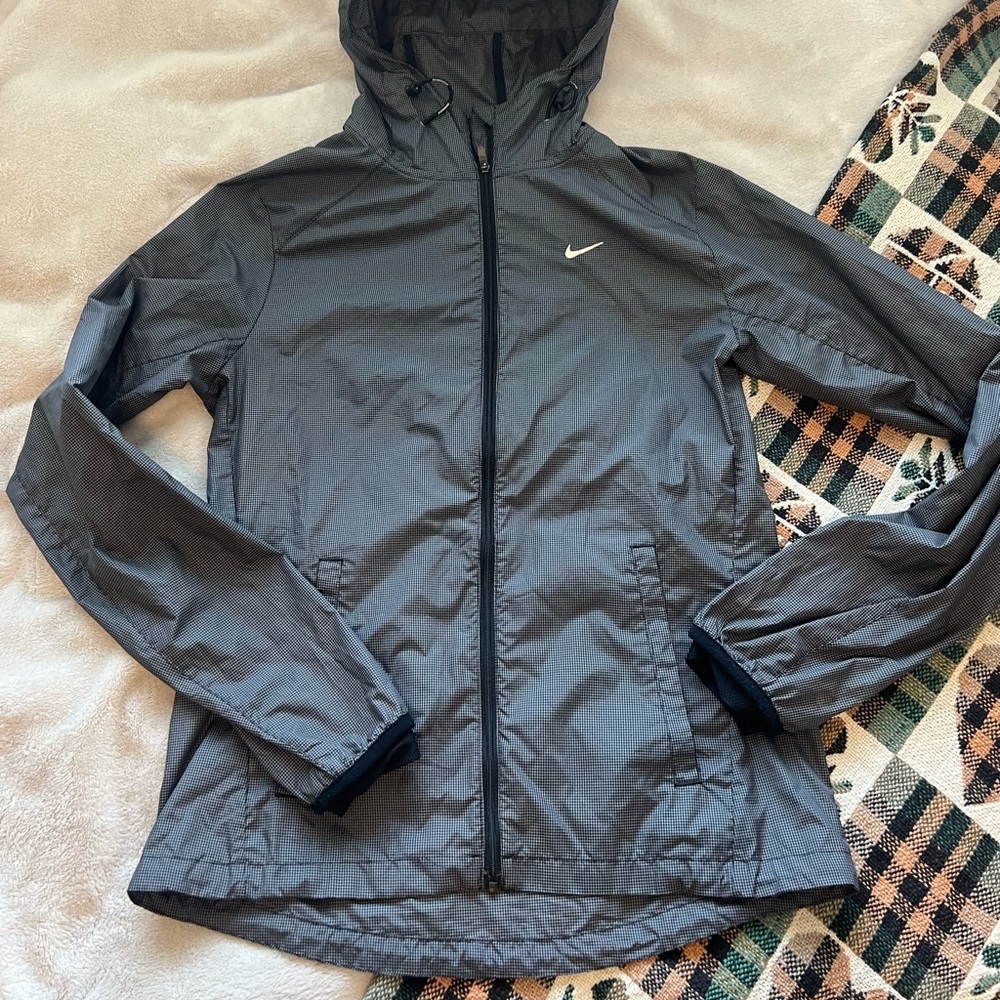 Light Nike windbreaker